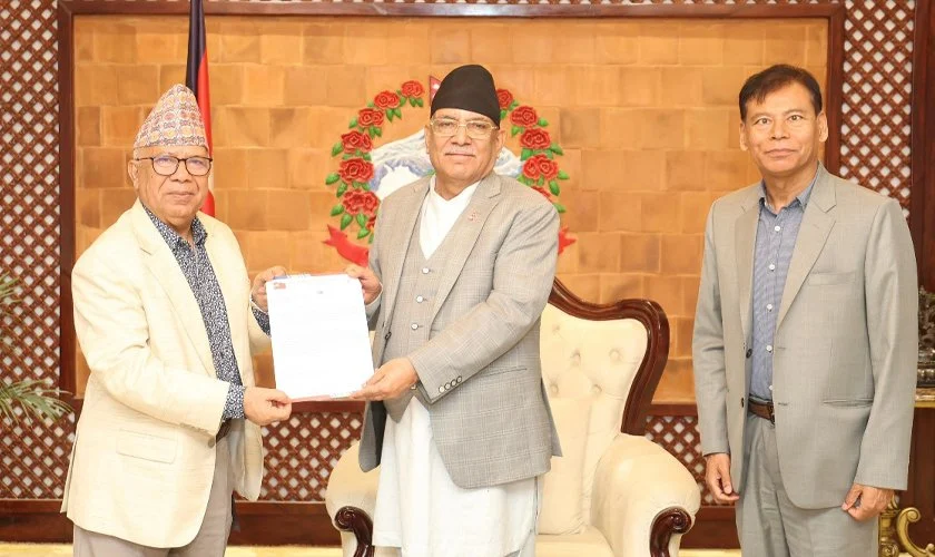 संसद गतिरोध हटाउन प्रधानमन्त्रीलाई माधव नेपालको ध्यानाकर्षण पत्र