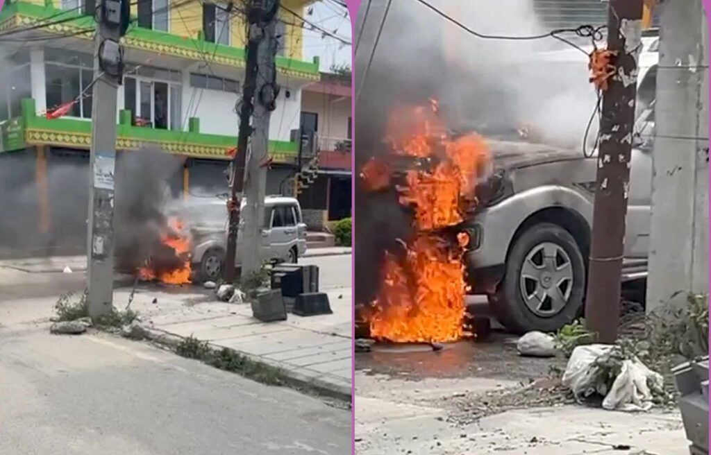 विद्यार्थीले जलाइदिए सरकारी गाडी