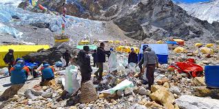 सगरमाथा, ल्होत्से र नुप्त्से हिमालबाट ११ हजार किलो फोहोर संकलन image