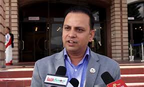 संविधान संशोधनबारे सार्वजनिक रूपमा बहस हुनुपर्छः मनिष झा