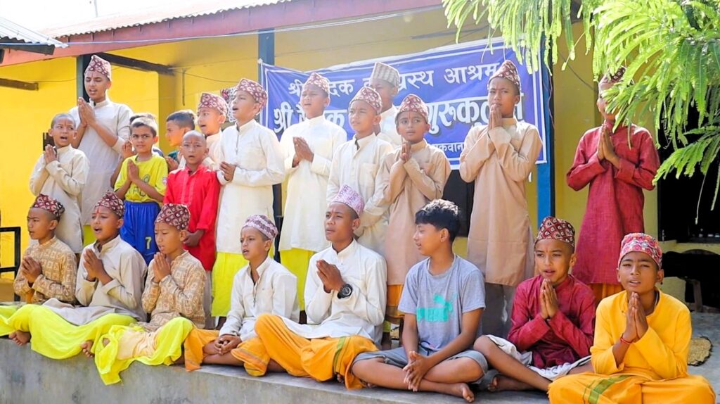 संस्कृत पढ्दै गुरुकुलमा दलित विद्यार्थी