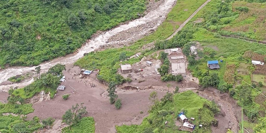 बागलुङमा पहिरोमा परी ८ जनाको मृत्यु