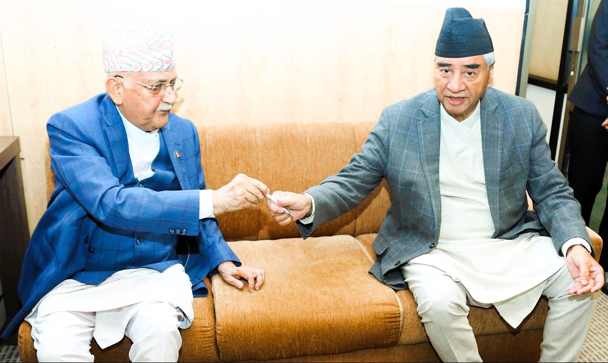 बीआरआईबारे कांग्रेस र एमाले दुईतिर मोडिदै, गठबन्धन भाडिने संकेत image