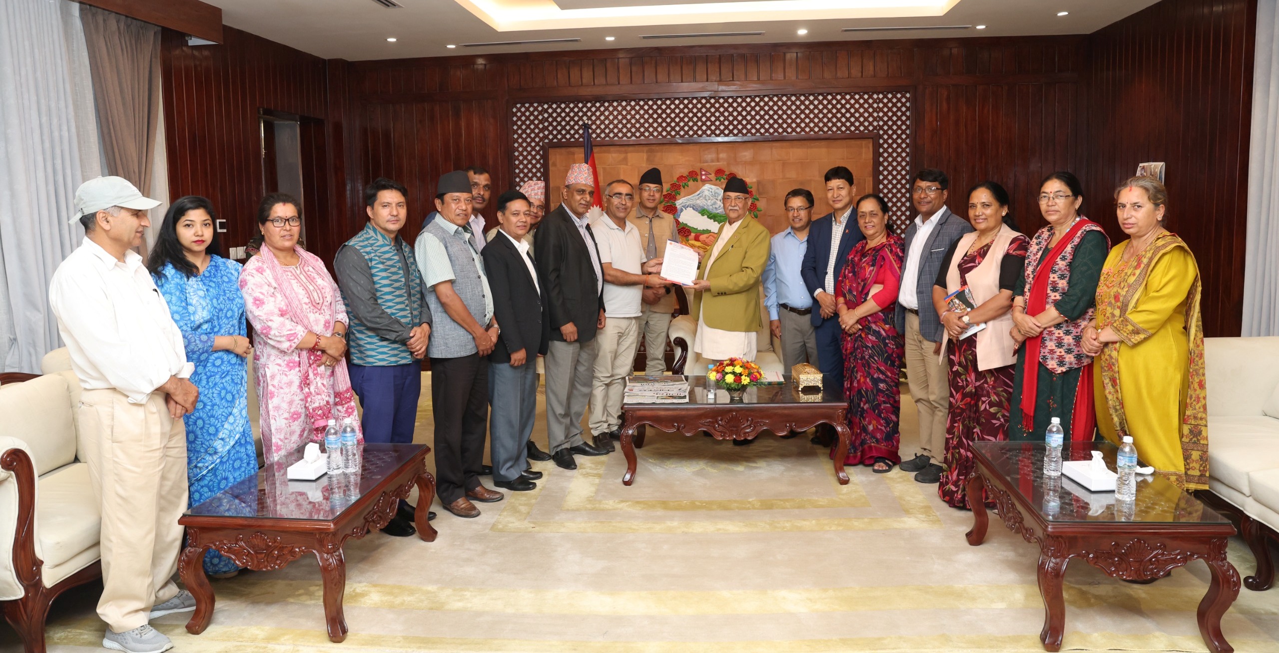 भवन बनाउँदा २० मिटर दायाँबायाँ छोड्नुपर्ने फैसलामा पुनरावलोकन आग्रह image