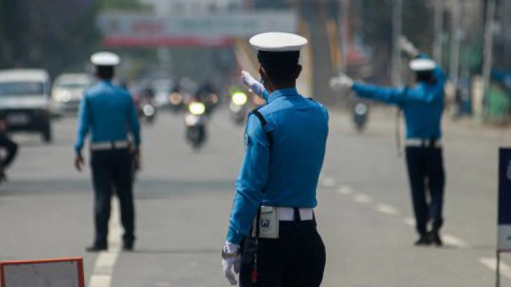 दुर्घटना न्यूनीकरणमा ट्राफिक प्रहरीको सक्रियता