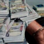 मुख्य बुँदा मलेसिया जान लागेका युवासँग ३ लाख रुपैयाँ माग कोटेश्वरस्थित म्यानपावर कम्पनीमाथि स्टिङ अपरेशन तीनकुने क्षेत्रमा एजेन्ट पक्राउ सरकारले तोकेको शुल्कभन्दा बढी रकम माग गरिएको आरोप पीडितको कागजात फिर्ता, मलेसिया प्रस्थान तयारी पक्राउ परेका कर्मचारीमाथि अनुसन्धान जारी