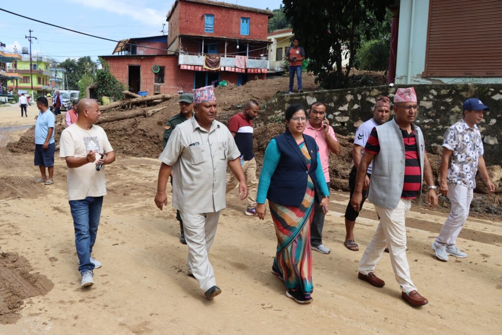 बाढी प्रभावित क्षेत्रमा सूर्यविनायक नगरपालिकाका जनप्रतिनिधिद्वारा स्थलगत अवलोकन, पीडितलाई नगरले सक्दो सहयोग गर्ने