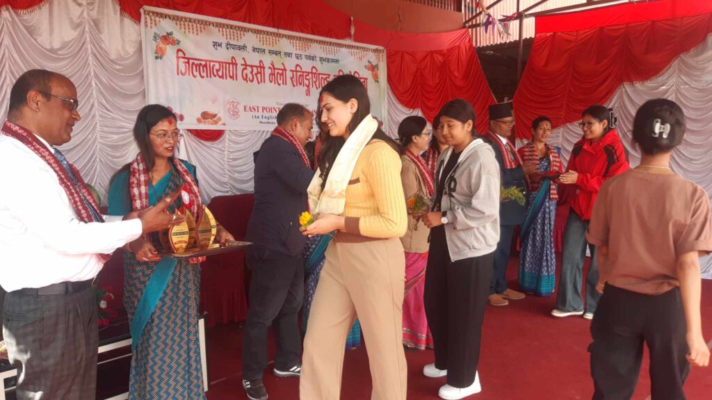 देउसी भैलो रनिङ्ग शिल्डको उपाधी सरस्वती माविलाई