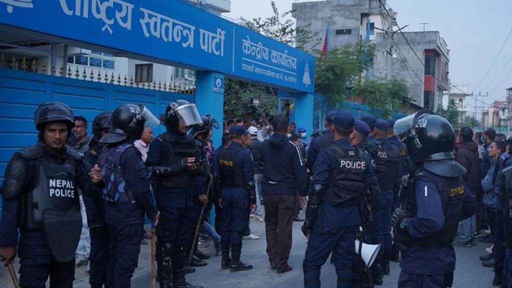 रवि लामिछानेसहित सात प्रतिवादीहरूको थुनछेक बहस जारी