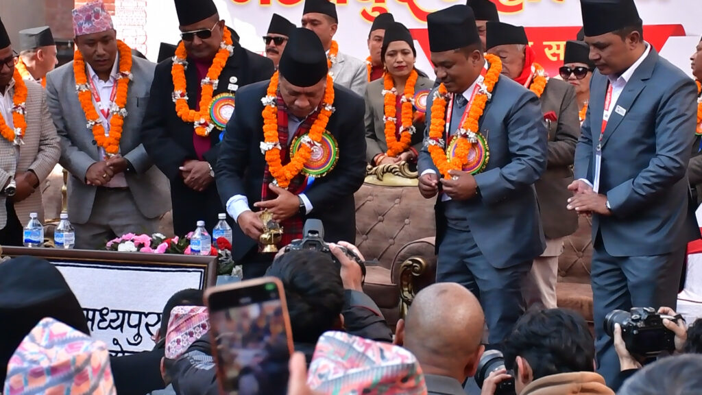 मध्यपुर महोत्सवको उपप्रधानमन्त्रीद्धारा उद्घाटन, नगरबासीको उच्च प्रसंसा
