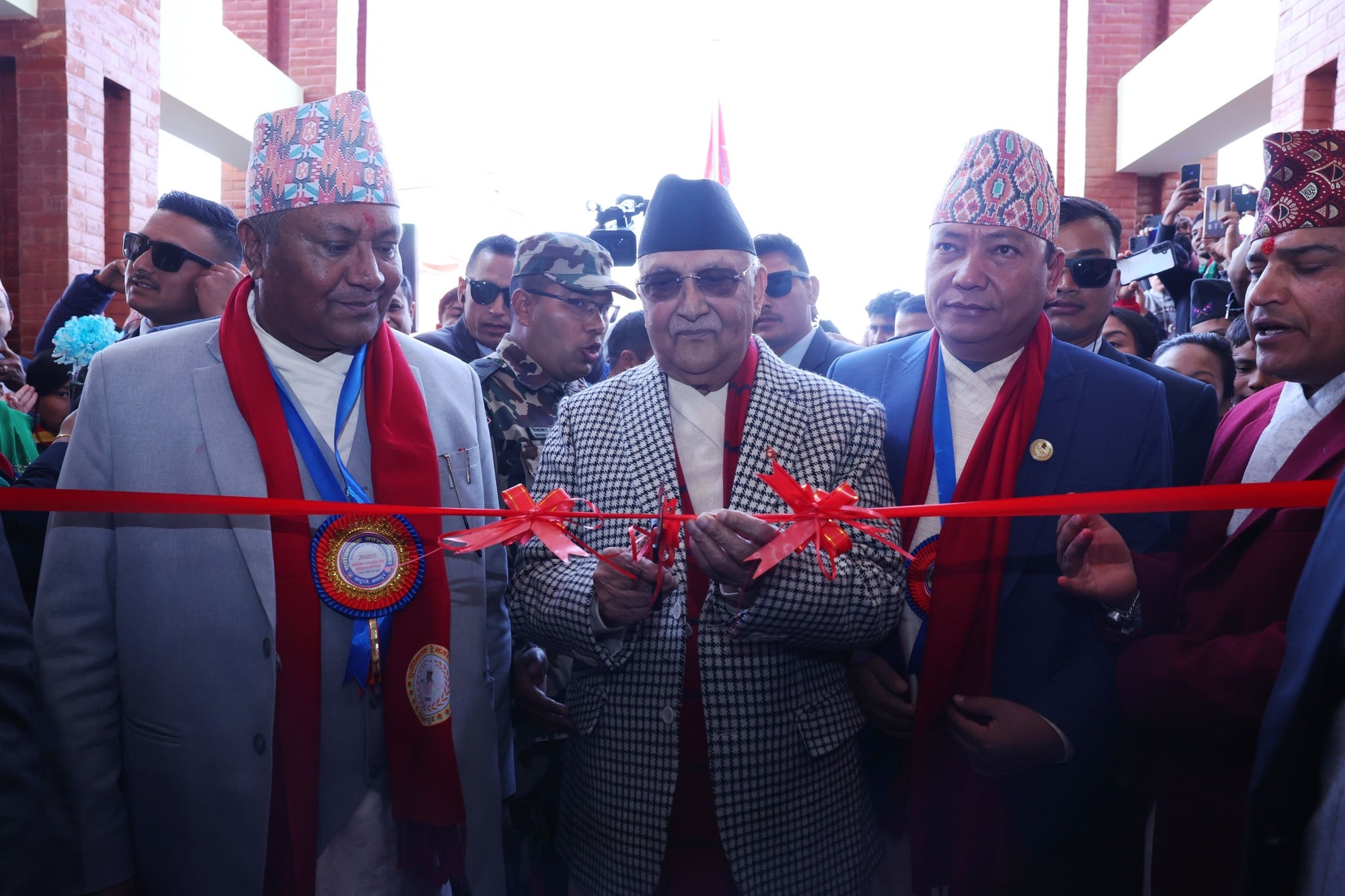 मुलुकको आर्थिक अवस्था सुधार्न अध्यादेशमार्फत २९ वटा कानून परिवर्तनः प्रधानमन्त्री ओली image