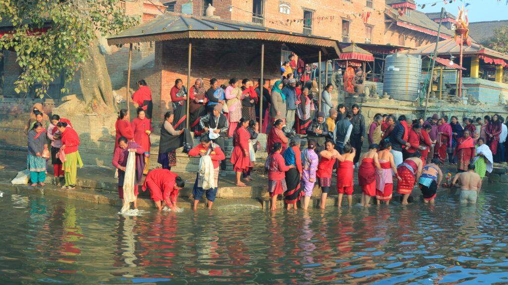 त्रिवेणीधामस्थि माधवनारायण मेलामा ब्रतालुको घुइचो