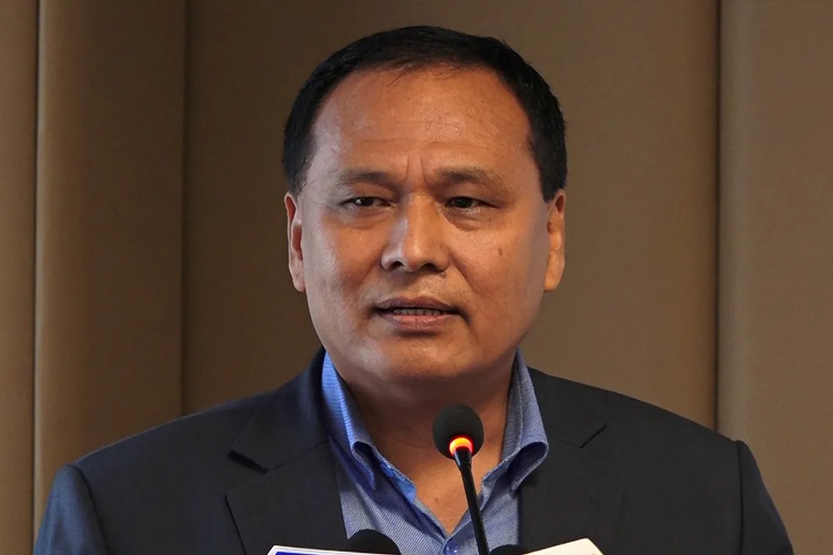 कुलमान घिसिङलाई सरकारले स्पष्टीकरण सोध्यो, प्राविधिक समितिलाई असहयोग किन गरेको ? image