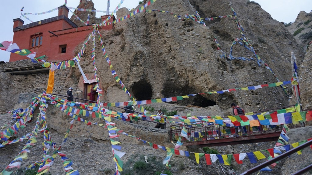 ओझेलमा ८०० वर्ष पुरानो लुरी गुम्बा