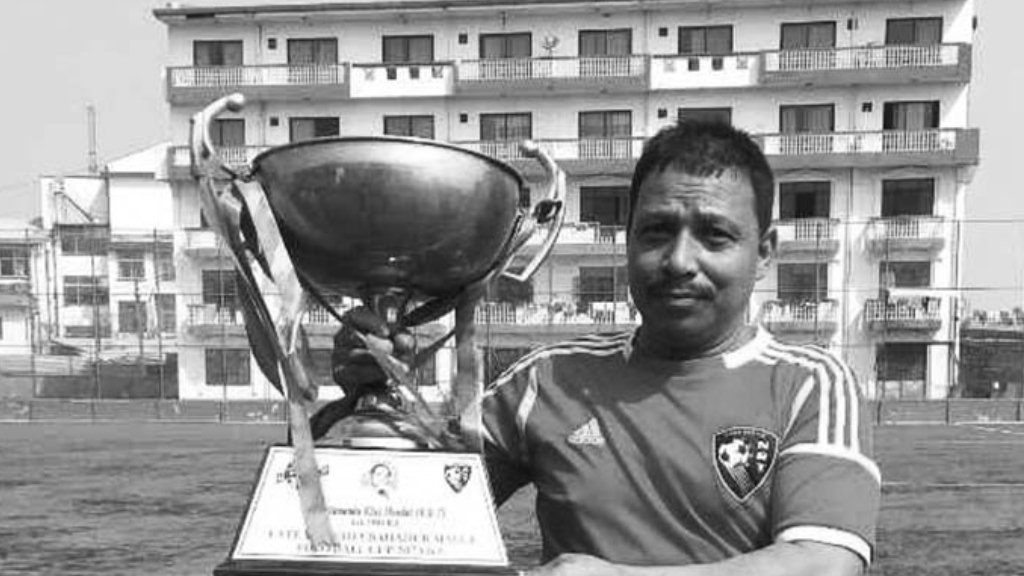 हृदयघातका कारण फुटबलमा प्रशिक्षक हरिओम श्रेष्ठको निधन