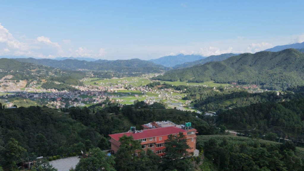 नयाँ वर्ष मनाउन काभ्रेको पनौतीमा रहेको डायमण्ड हिल रिसोर्टमा जानुहोस्