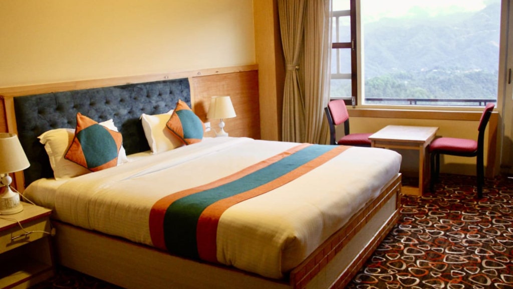 डायमण्ड हिल रिसोर्टमा जानुहोस्