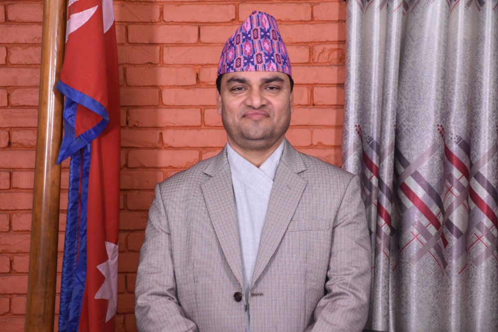 चिकित्सकले स्वास्थ्यमन्त्रीलाई बुझाए ज्ञापनपत्र