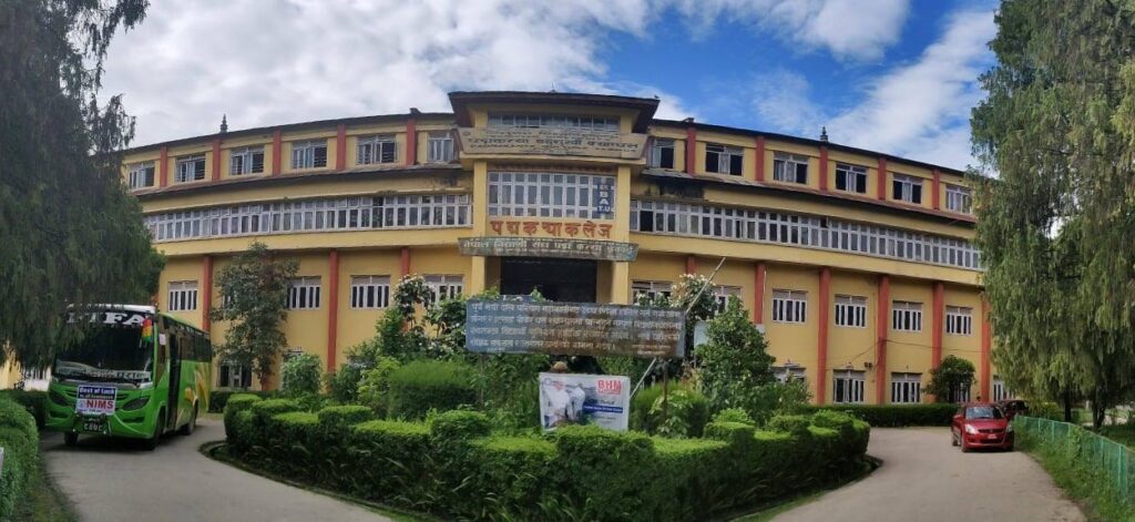 पद्मकन्या कलेजका विद्यार्थीले भारतमा नेपाली छात्राको मृत्युको विरोधमा गरे प्रदर्शन