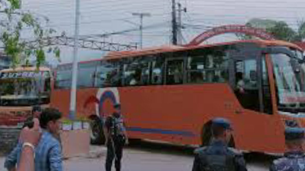 यातायात व्यवसायीको आन्दोलन स्थगित भएसँगै सार्वजनिक यातायात सञ्चालनमा