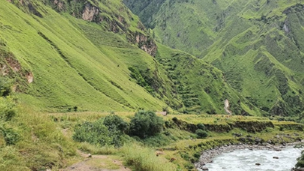 जगदुल्ला जलविद्युत् आयोजनाको निर्माण प्रक्रिया अघि बढ्यो: ठेक्का सम्झौतामा हस्ताक्षर