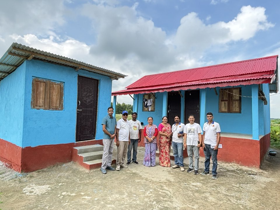 विपन्न परिवारलाई कानेपोखरी गाउँपालिकाले दियो पक्की घर उपहार