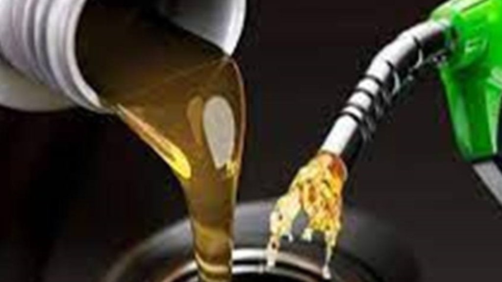 अमेरिका–इरान तनाव बढ्दा विश्व बजारमा कच्चा तेलको मूल्य १०० डलर माथि