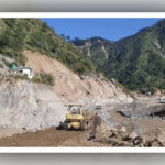 पहिरो, बाढी, राजमार्ग, सडक अवरोध, कोशी राजमार्ग, पूर्व पश्चिम राजमार्ग, मध्य पहाडी लोकमार्ग, बेनी जोमसोम सडक,