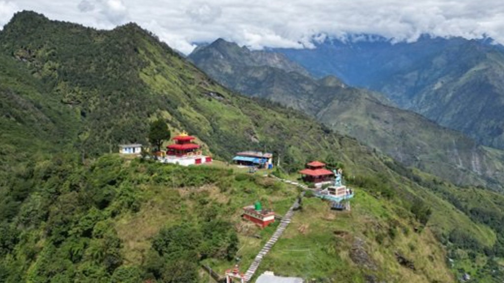 चन्दा सहयोग जुटाएर ऐतिहासिक मन्दिर पुनर्निर्माण
