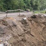 पहिरो पन्छाइएपछि दुईतर्फी सञ्चालनमा आयो नारायणगढ–मुग्लिन सडक
