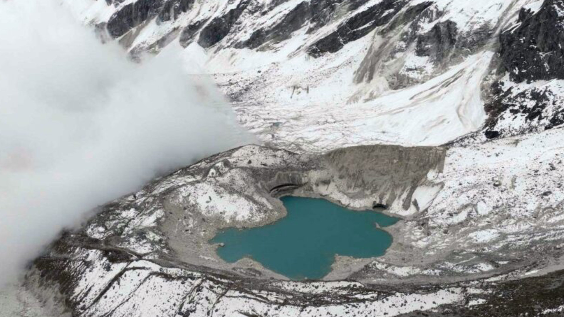 जलवायु परिवर्तनका कारण सगरमाथा हिमक्षेत्र उच्च जोखिममा image