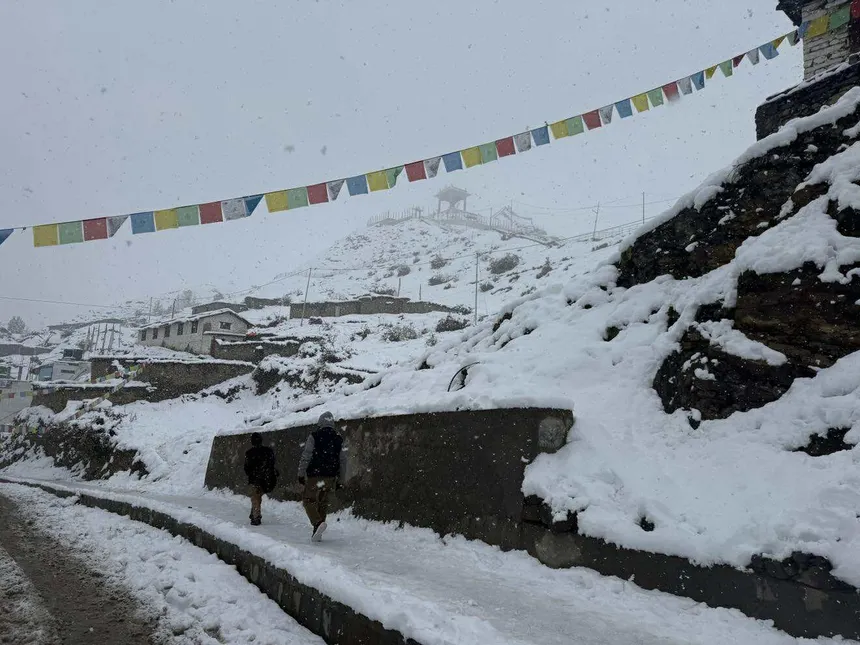 अन्नपूर्ण बेस क्याम्पबाट १६२ पर्यटकको सशस्त्र प्रहरीले सुरक्षित उद्धार