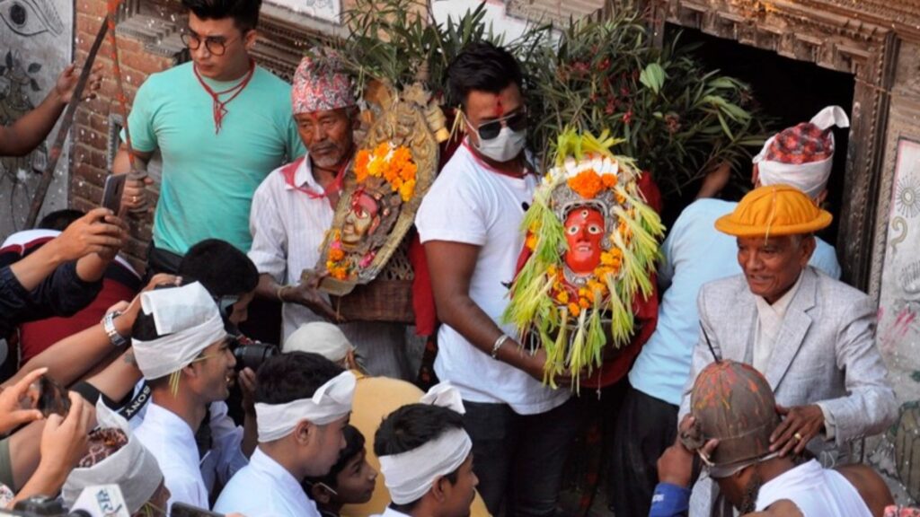 भक्तपुर मध्यपुर थिमिमा मल्लकालीन झलकसहित ‘खाँ पिहाँवईगु’ जात्रा सम्पन्न
