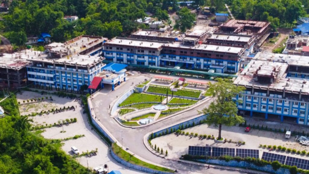 कर्णाली प्रदेशका अस्पतालमा विशेषज्ञ चिकित्सक अभाव, सेवा प्रवाह चुनौतीपूर्ण