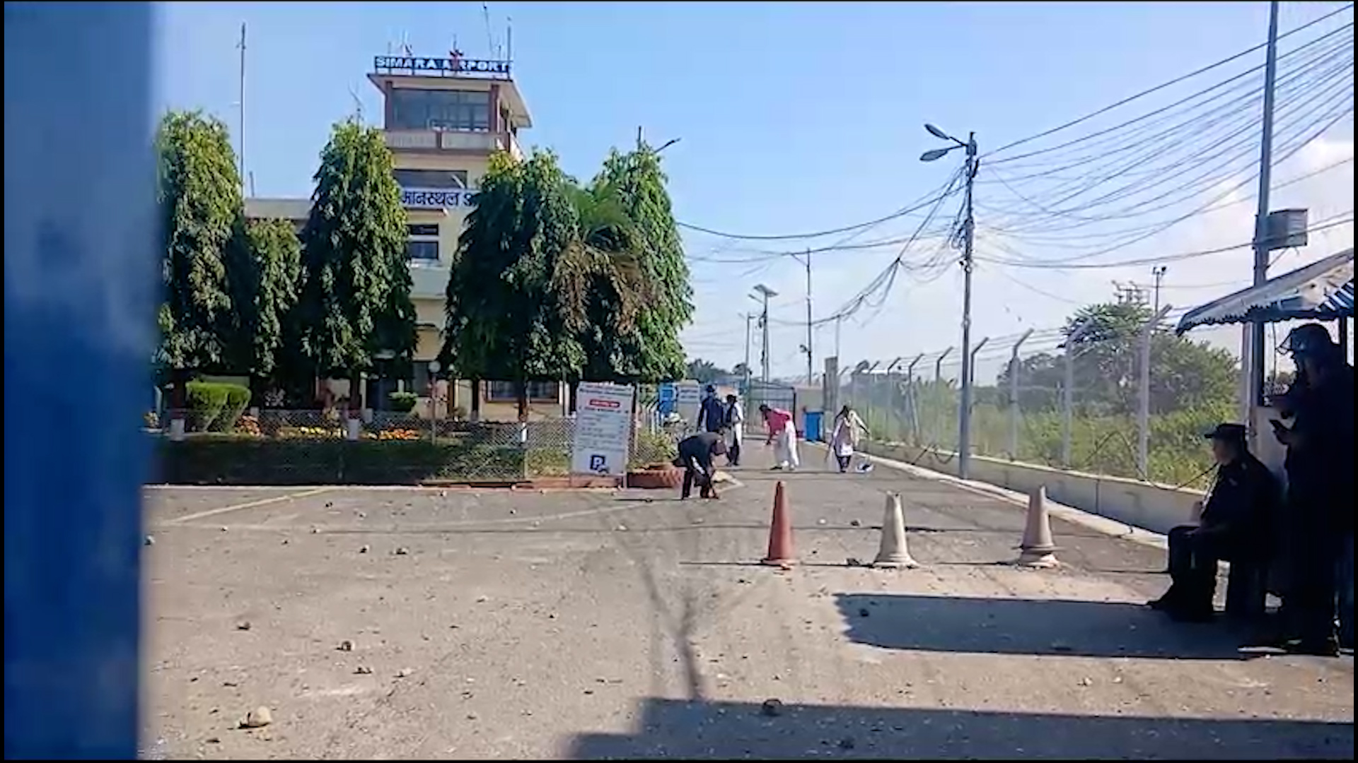 जेनजी आन्दोलनका कारण सिमराका विद्यालय बन्द, एमालेका दुई वडाध्यक्ष पक्राउ image
