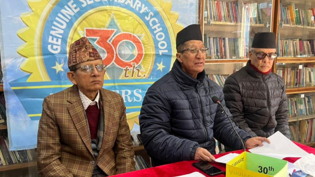 कोरोना त्रासबीच मानवता बचाएका राजेश गाइजू सम्मानित हुँदै