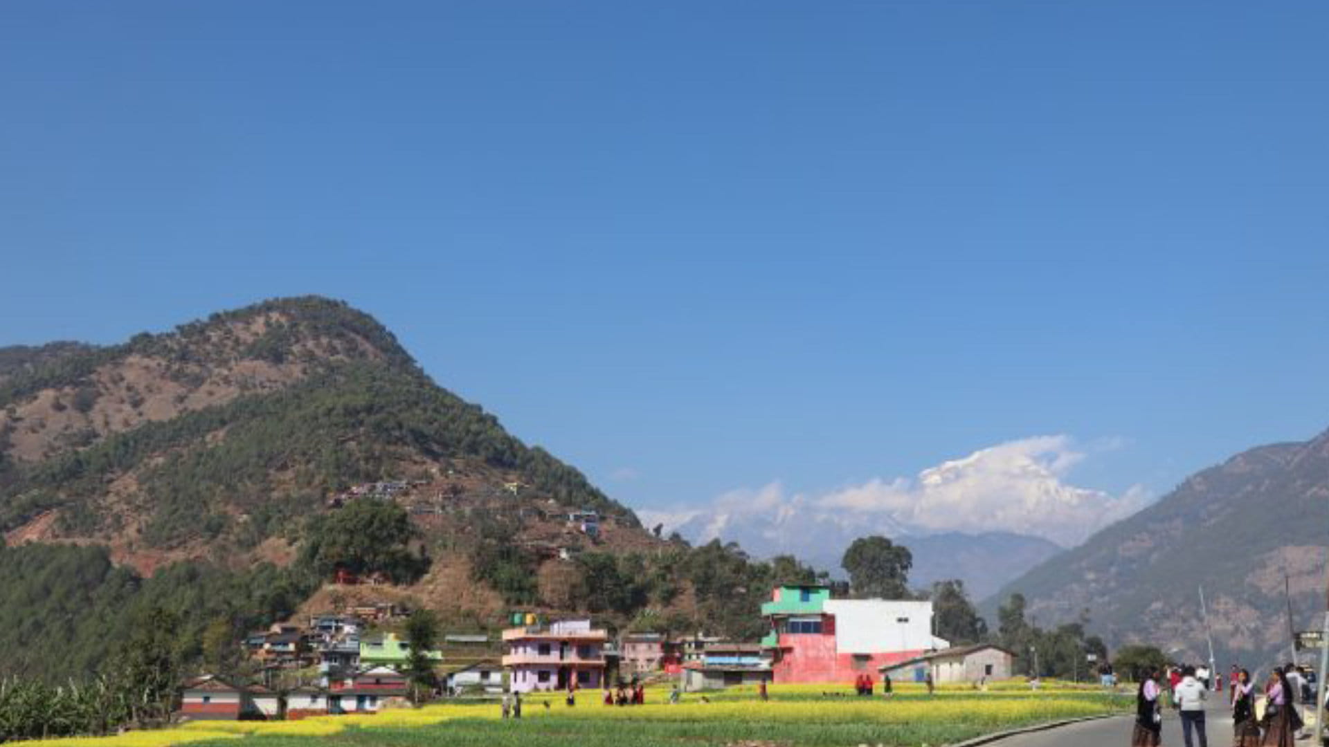 आन्तरिक पर्यटकको रोजाइमा रत्नेचौर image
