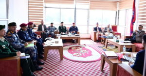 केन्द्रीय सुरक्षा समिति बैठक स् उम्मेदवारबिच सद्भाव बढाउन र सम्भावित झडप रोक्न जिल्ला–जिल्लामा समन्वयात्मक बैठक गर्ने image