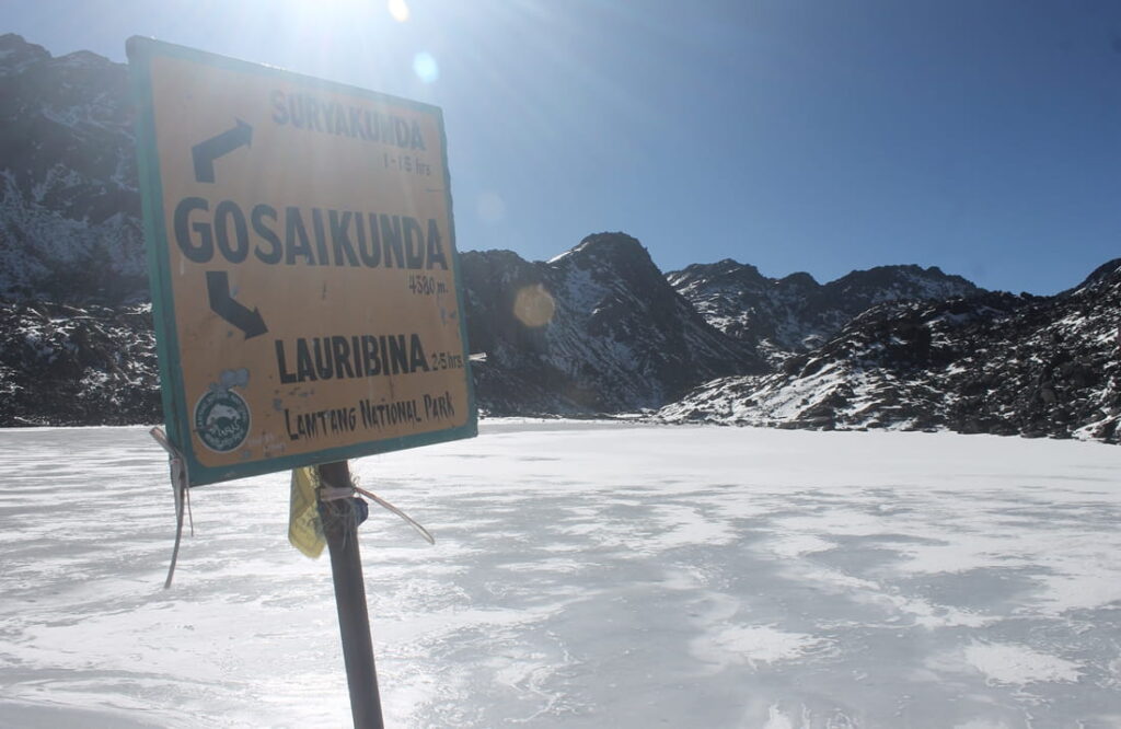 गोसाइँकुण्डमा बरफ जमेपछि सावधानी अपनाउन आग्रह