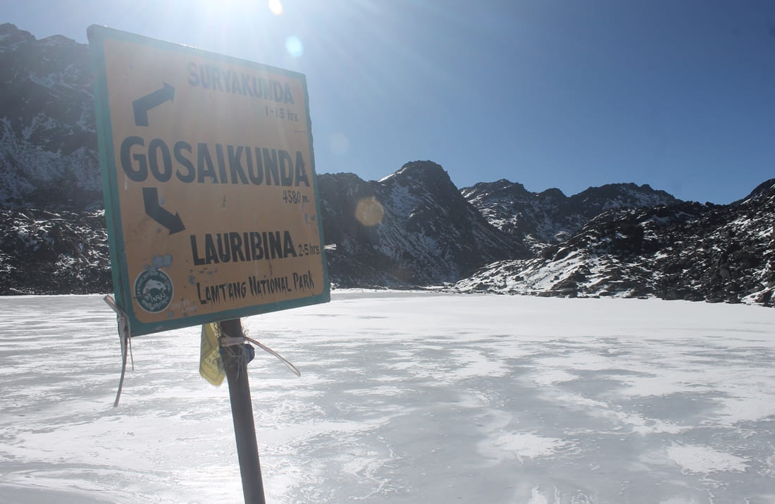 गोसाइँकुण्डमा बरफ जमेपछि सावधानी अपनाउन आग्रह image