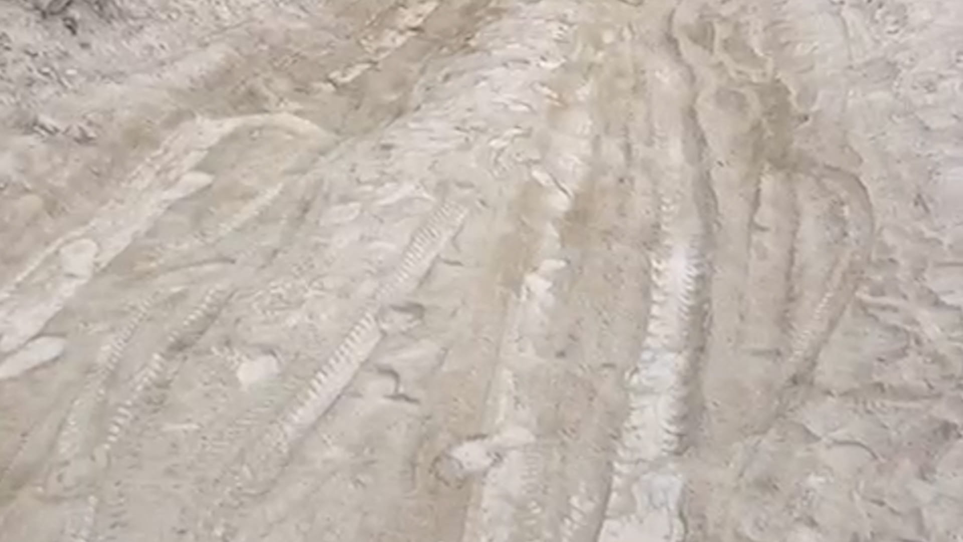 दैलेखको आठबीस नगरपालिका क्षेत्रको राकम–तिलेपाटा–छेपाडी सडक दयनीय, कहिले हुन्छ स्तरोन्नति?