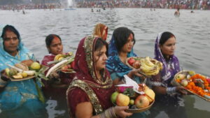 उदाउँदो सूर्यलाई अर्घ्य दिएसँगै चैती छठ सम्पन्न image