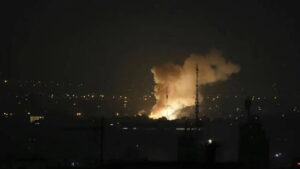 मध्यपूर्व द्वन्द्वको असर नेपालमा गहिरिँदै, भान्सादेखि अर्थतन्त्रसम्म दबाब image