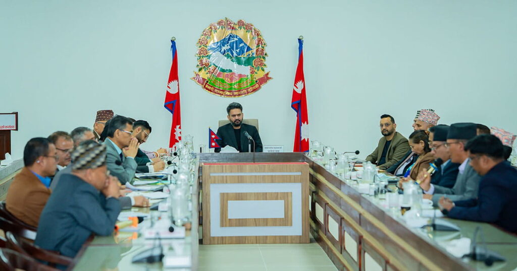 दलीय विद्यार्थी र कर्मचारी संगठन हटाउन प्रधानमन्त्री शाहको कडा निर्देशन