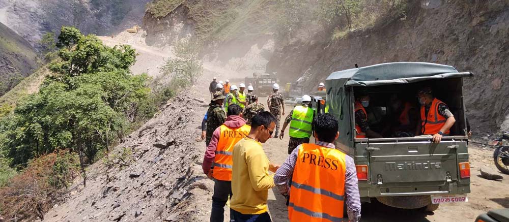 तिङ्कर सडक: प्राथमिकता धेरै तर बजेट न्यून, स्थानीयवासी निराश