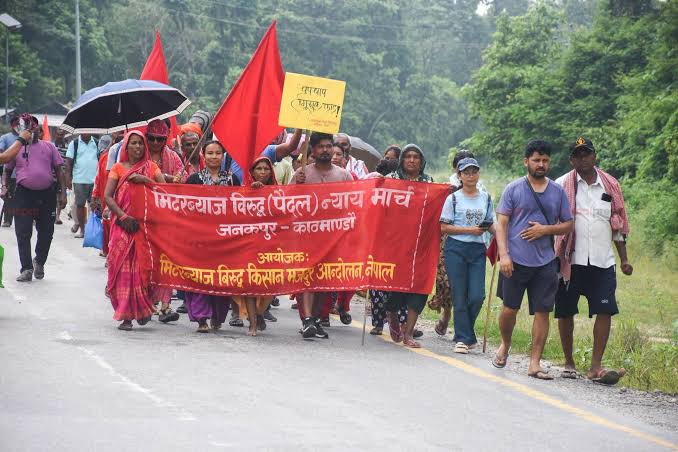 जनकपुरबाट काठमाडौँसम्म ‘न्याय मार्च’मा मिटरब्याज पीडित, सरकारसँग यस्ता छन् ८ प्रमुख माग