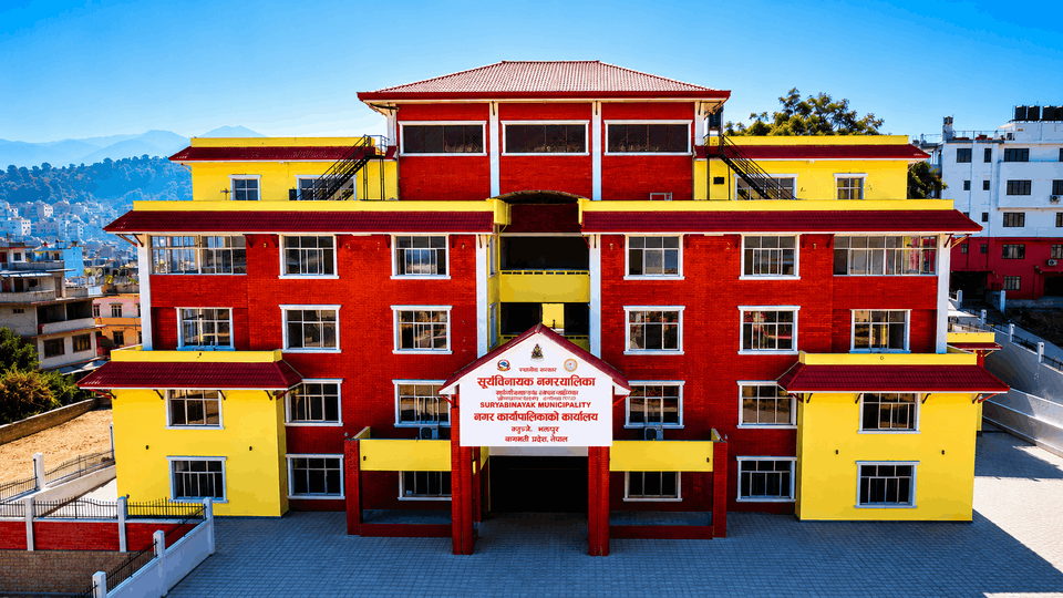 भोटेकोशी बाढीपीडितका लागि सूर्यविनायक नगरपालिकाको ५५ लाख ५५ हजार ५ सय ५५ रुपैयाँ सहयोग