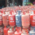 चितवनमा अप्ठेरोमा परेकालाई घरमै खाना पकाउने ग्यास उपलब्ध गराइने