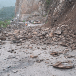 बाढी-पहिरोले देशभरका राजमार्ग अस्तव्यस्त, यी सडकमा यातायात अवरुद्ध