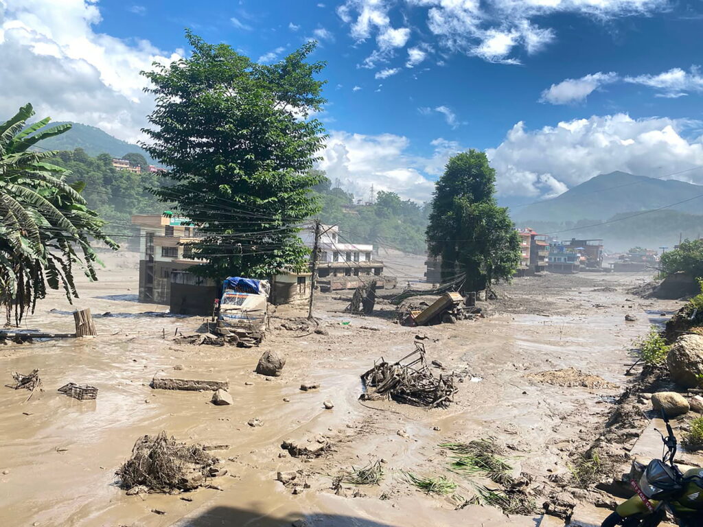 बाढीले ऊर्जा क्षेत्रमा ठूलो क्षति, ८ सयभन्दा बढी सम्पर्कविहीन
